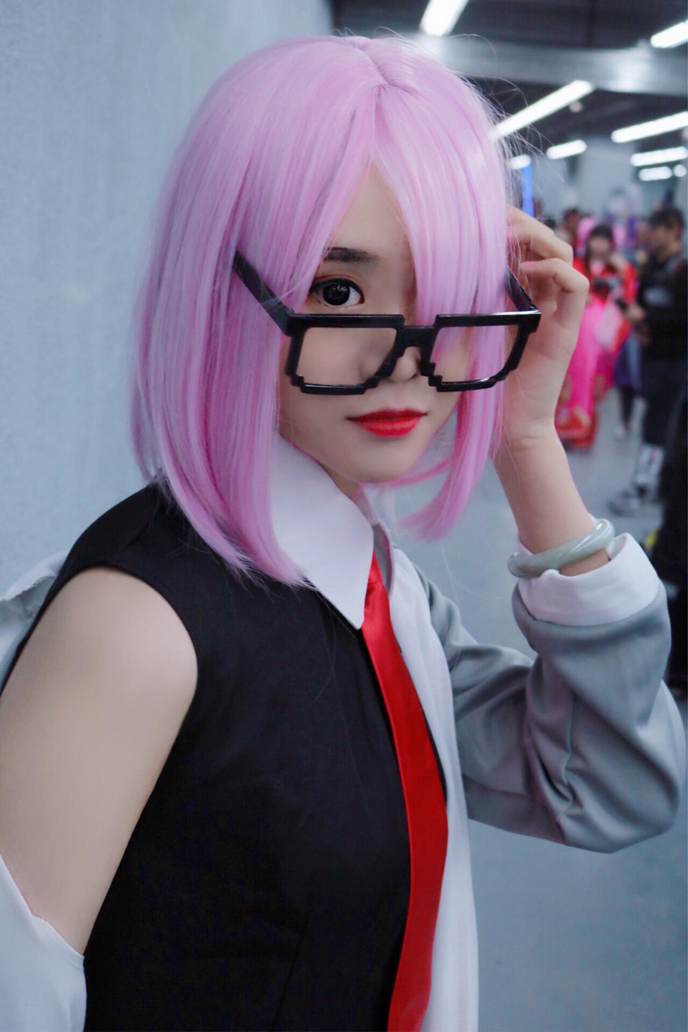 “爱游戏在线登录官网”香港警方捣毁暴徒武器库 检获汽油弹无人机及炸药